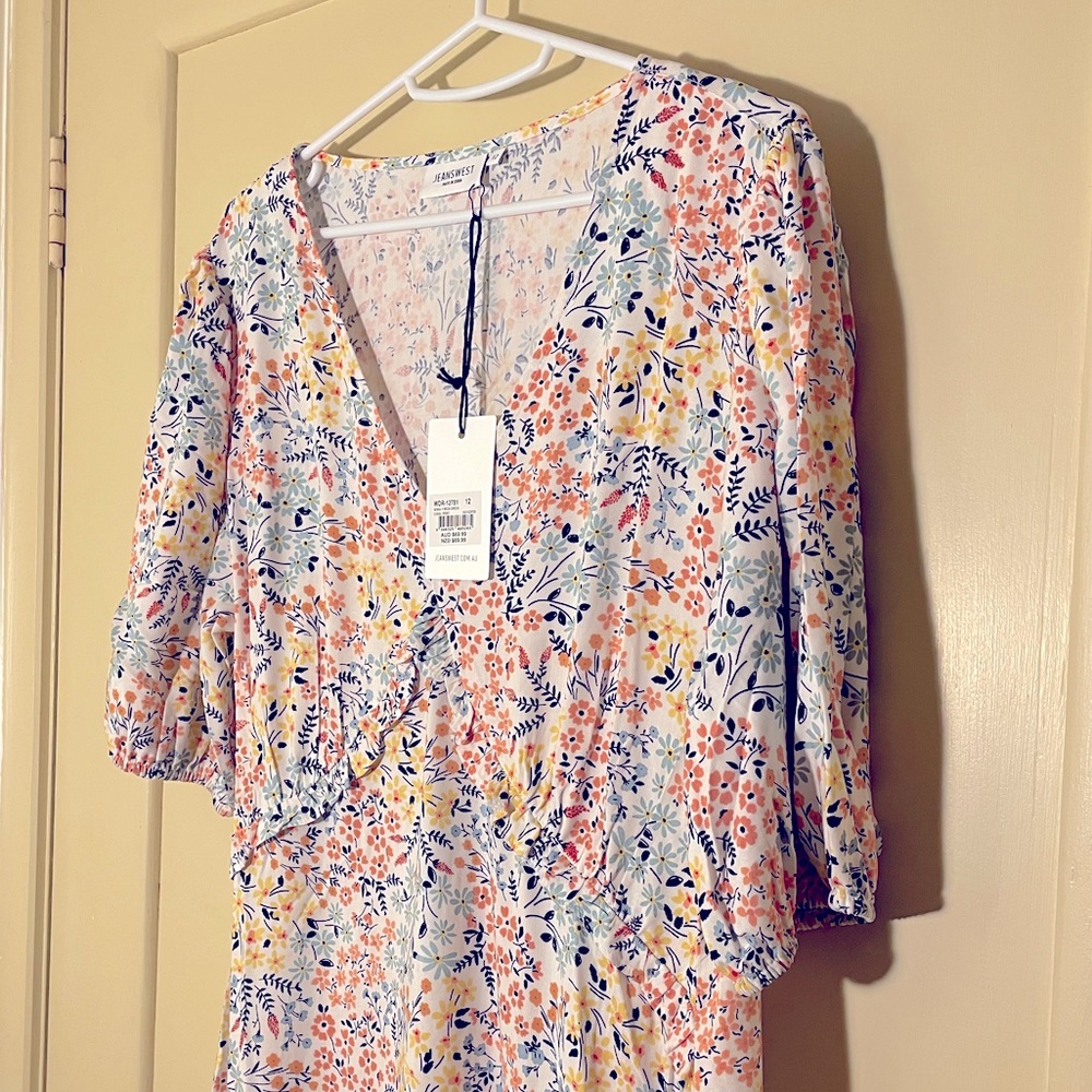 JEANSWEST | Sonia V Neck Casual/ Summer Dress | Coral Print | NWT | Size 12 - Picture 9 of 11